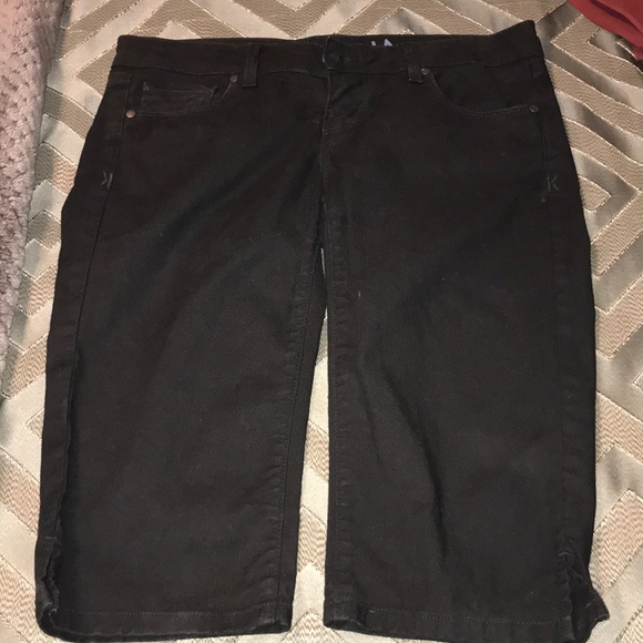 Denim - Selling my Mom’s Kitson jeans!